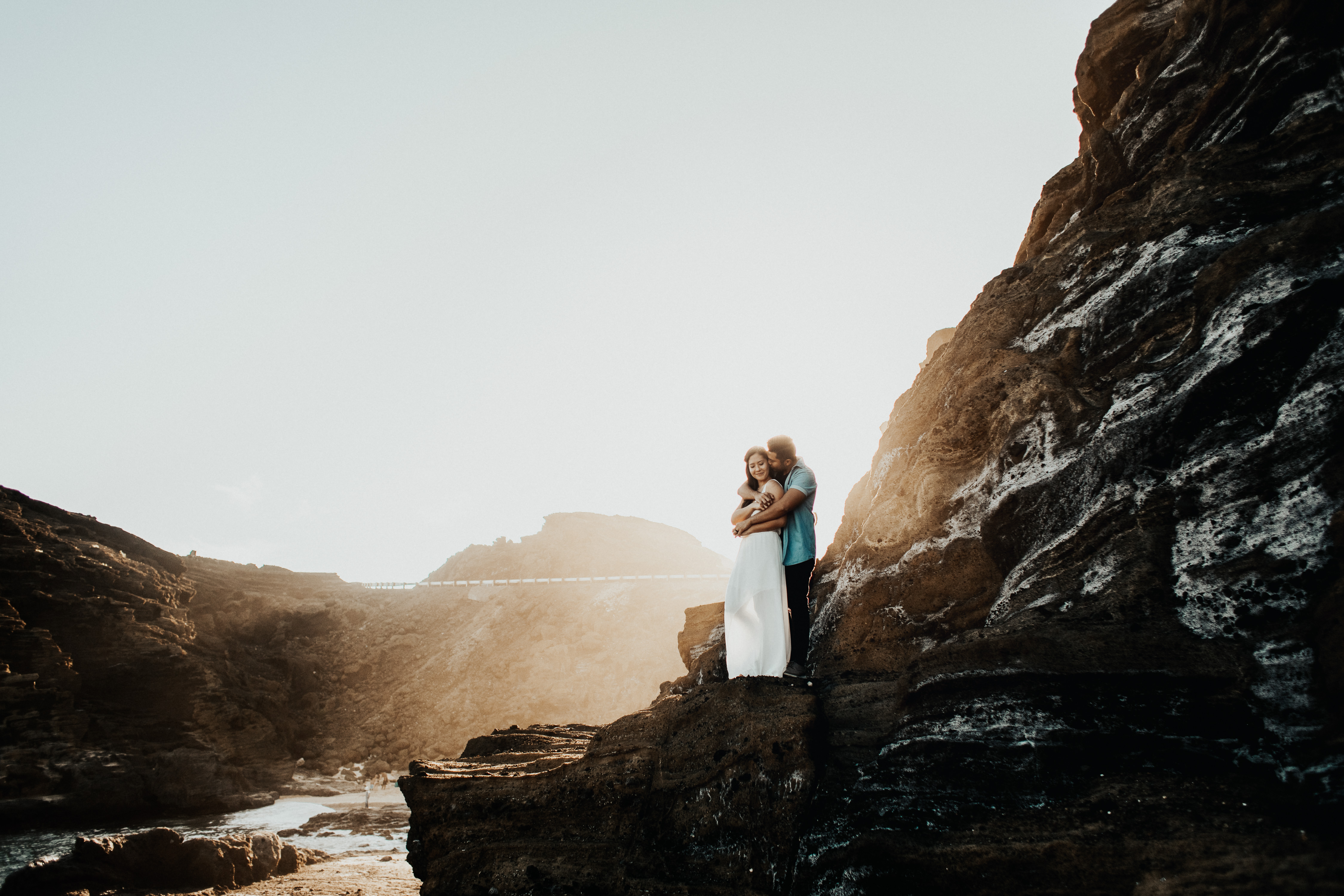 Honolulu Couples Session On the rocks of cockroach cove