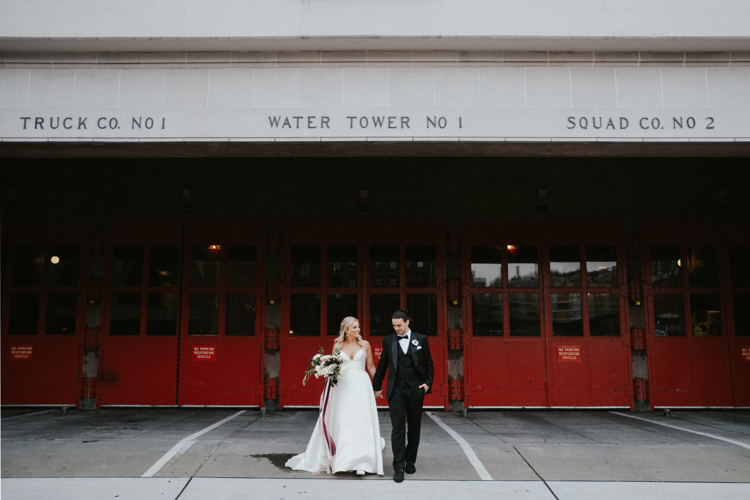 Downtown Seattle wedding by Sarah Anne Photography